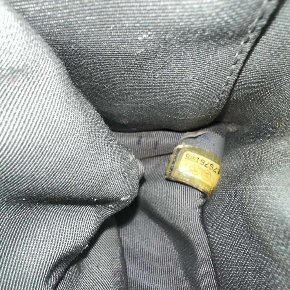 CHANEL Black Quilted Chain Shoulder Bag - Picture 6 of 14